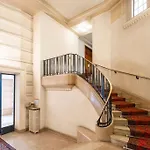 Creative Artist's Retreat In Apartment *