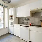 Apartment Creative Artist's Retreat In
