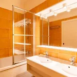 Creative Artist's Retreat In Apartment Paris