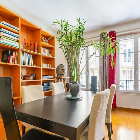 Creative Artist's Retreat In * Paris
